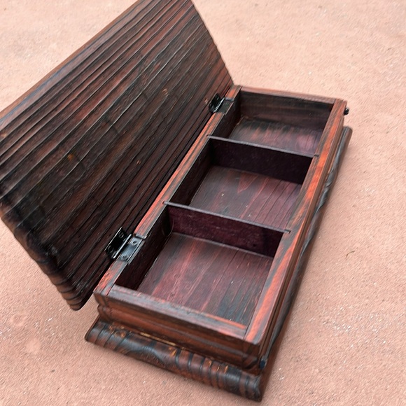 Vintage wood and carved leather dresser jewelry box - Picture 10 of 16